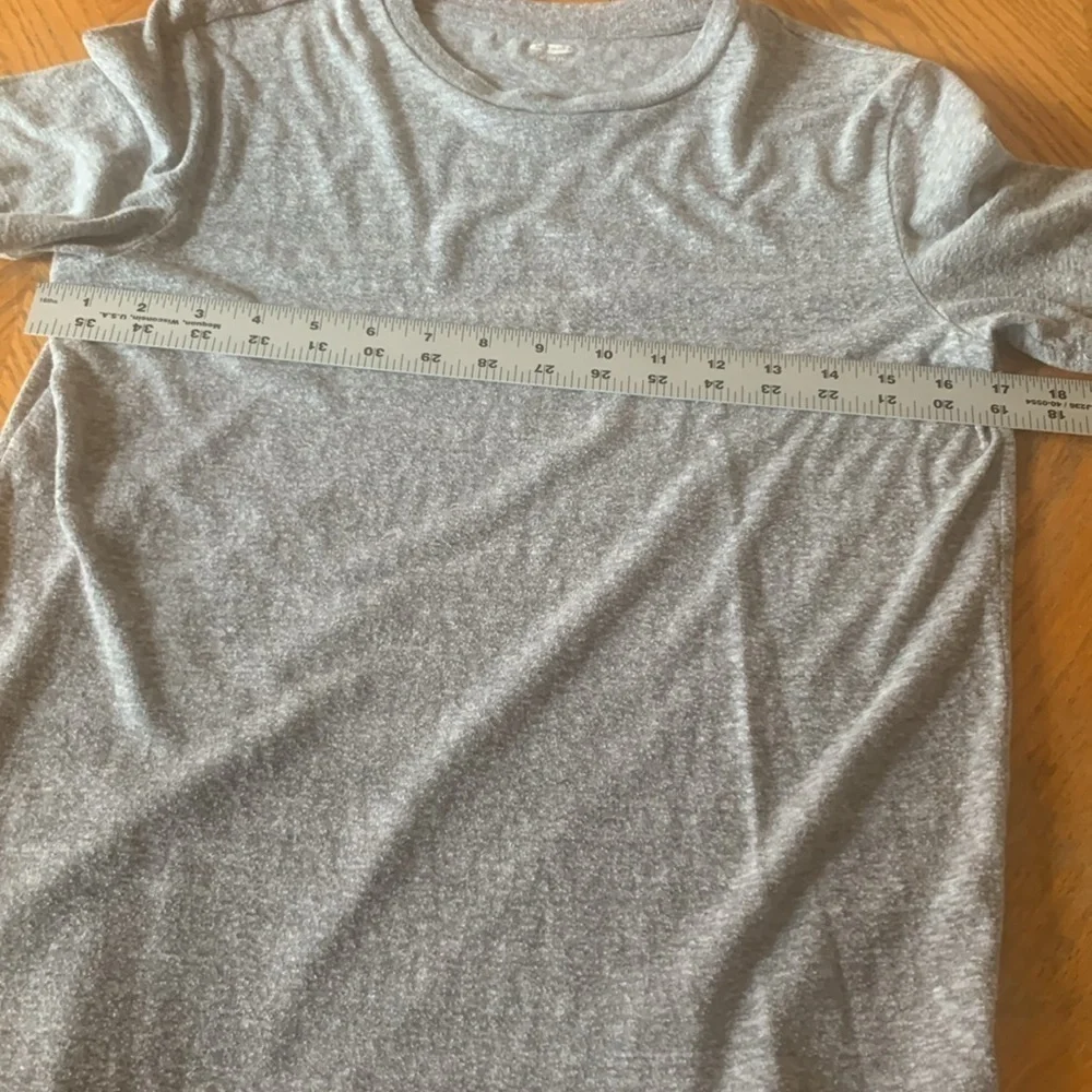 Old Navy shirt sleeve shirt